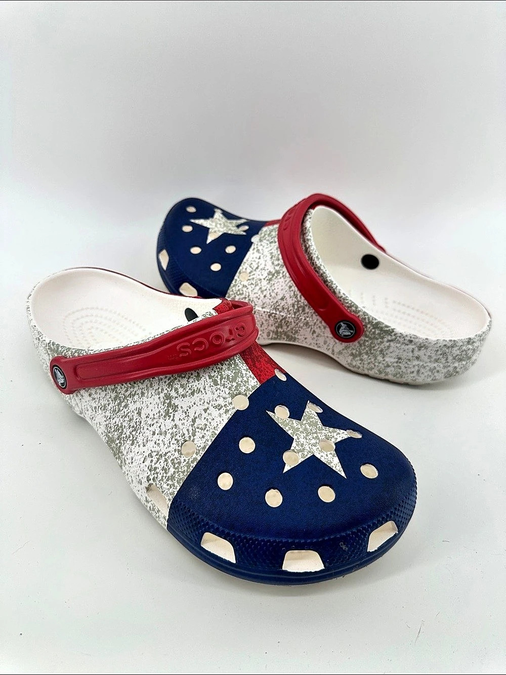 Crocs Classic Texas Flag Clogs Blue & Red Men’s size 11